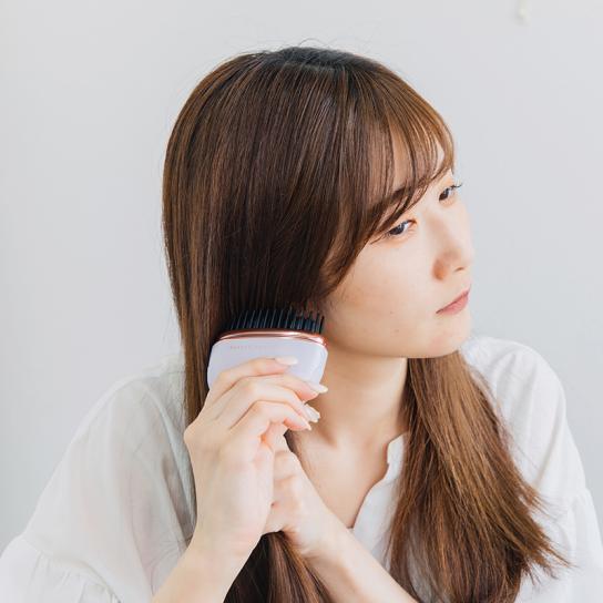 リウム　ポータブルストレートコーム　ヘアアイロン リウムポータブルストレートコームヘアアイロン 1台 ※1週間限定